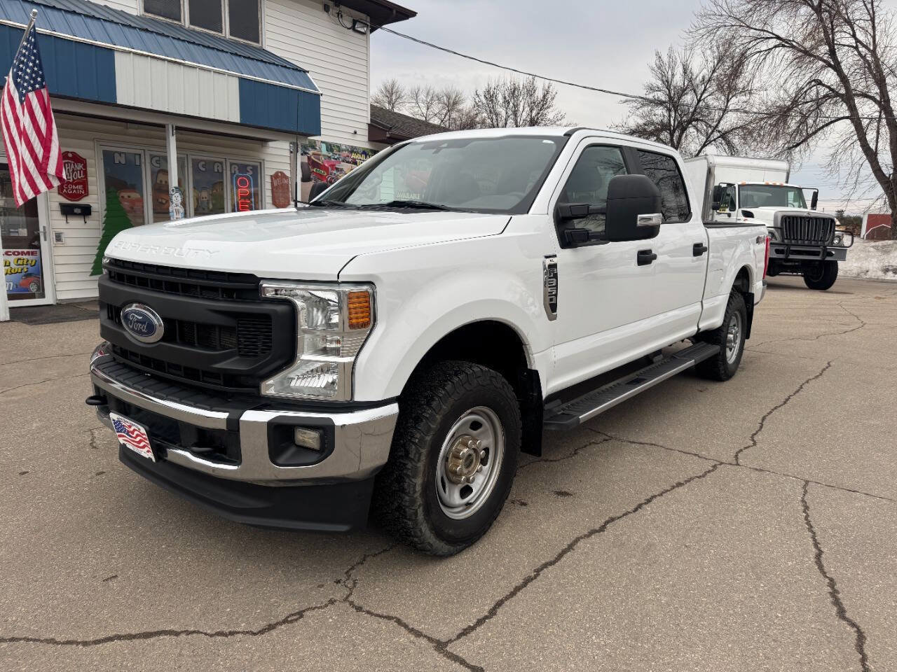 Used 2022 Ford F350 XL w/ Power Equipment Group AWD/4WD image 2