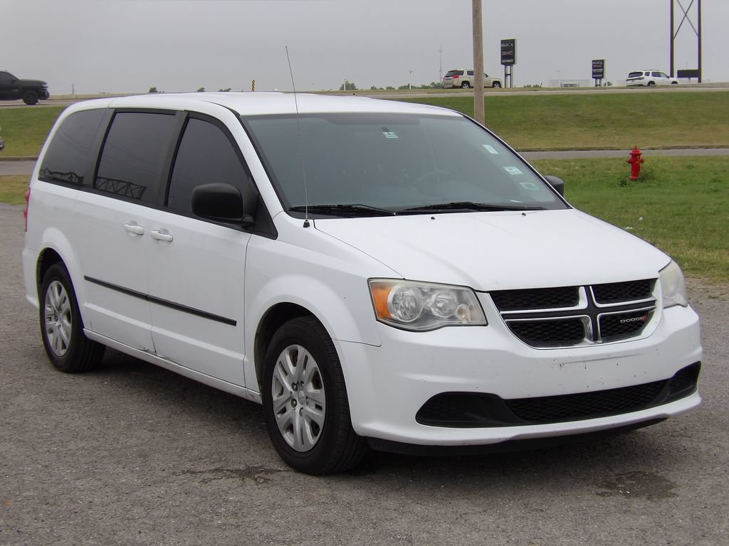 Used 2016 Dodge Grand Caravan SE w/ Quick Order Package 29E SE FWD image 3