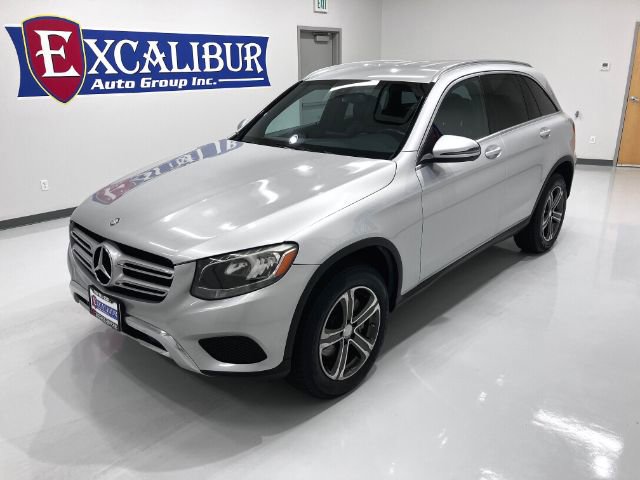 Used 2017 Mercedes-Benz GLC 300 4MATIC image 3