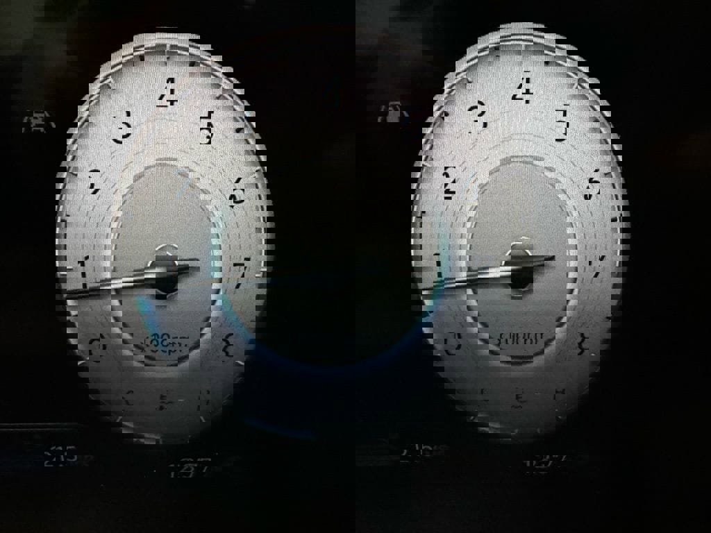 Used 2025 Hyundai Elantra SEL image 24