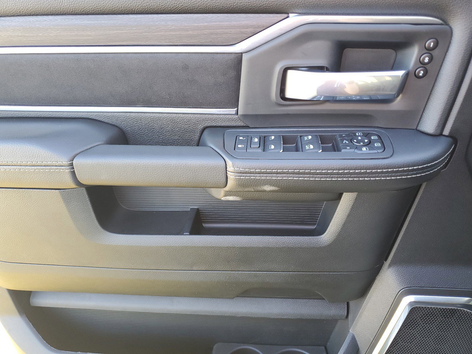 New 2026 RAM 3500 Laramie w/ Night Edition image 18