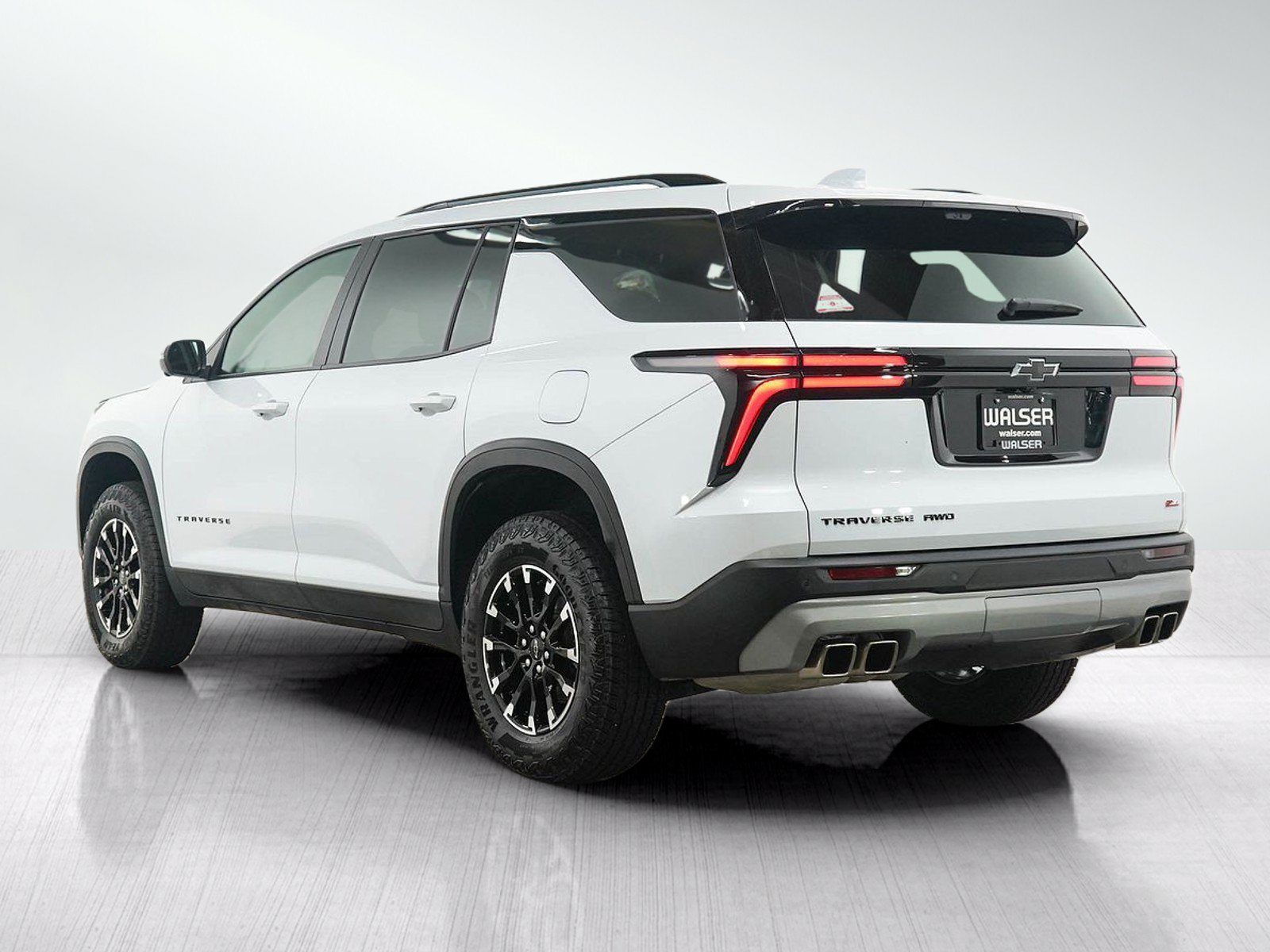 Used 2026 Chevrolet Traverse Z71 AWD/4WD image 3