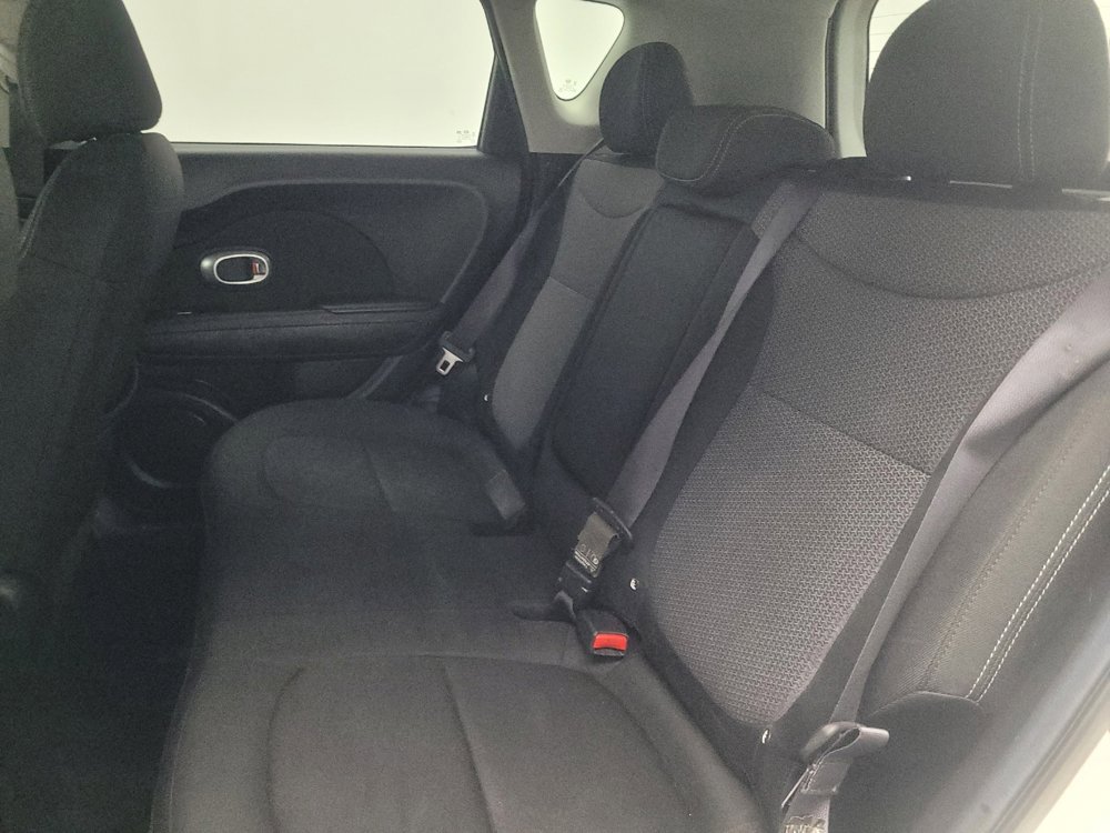 Used 2019 Kia Soul + FWD image 18