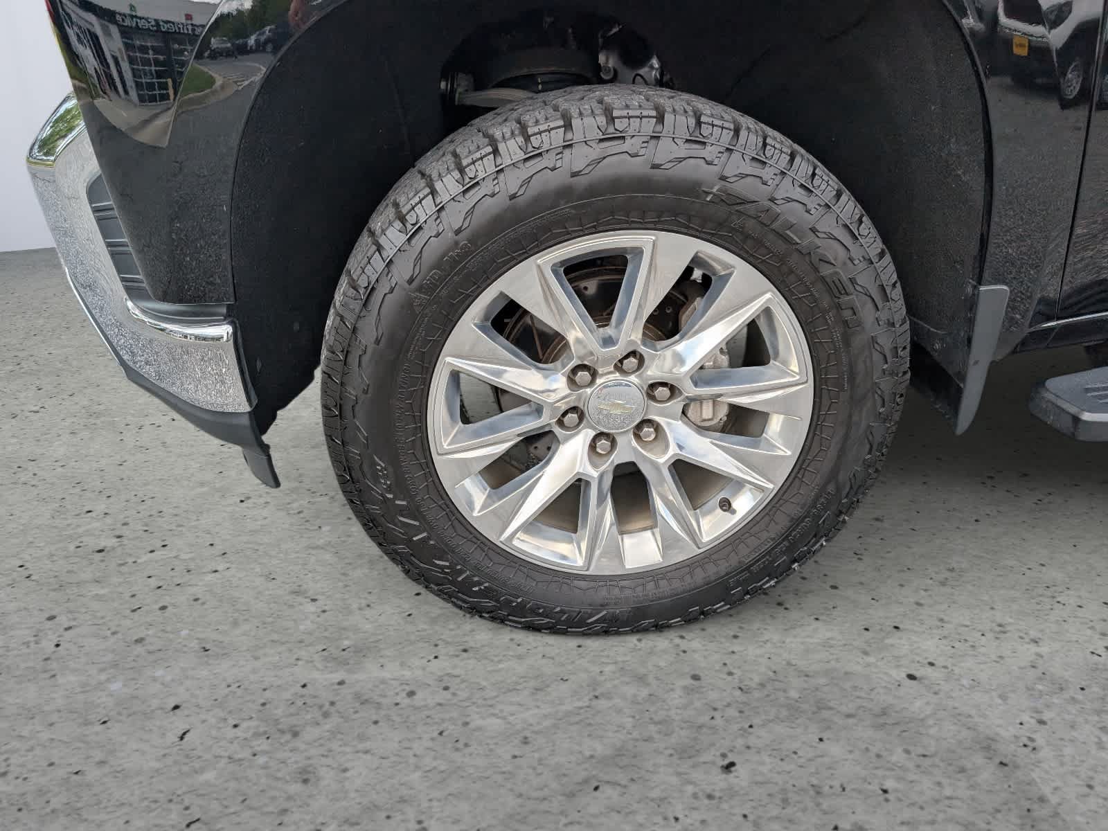Used 2019 Chevrolet Silverado 1500 LTZ w/ LTZ Convenience Package AWD/4WD image 8