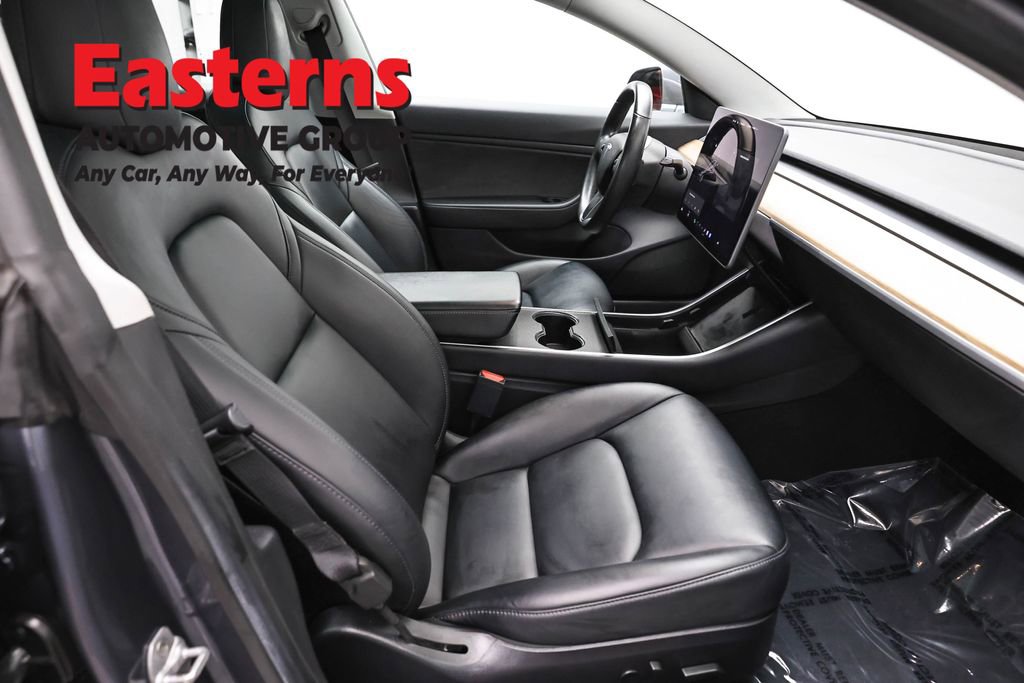 Used 2019 Tesla Model 3 Performance image 18