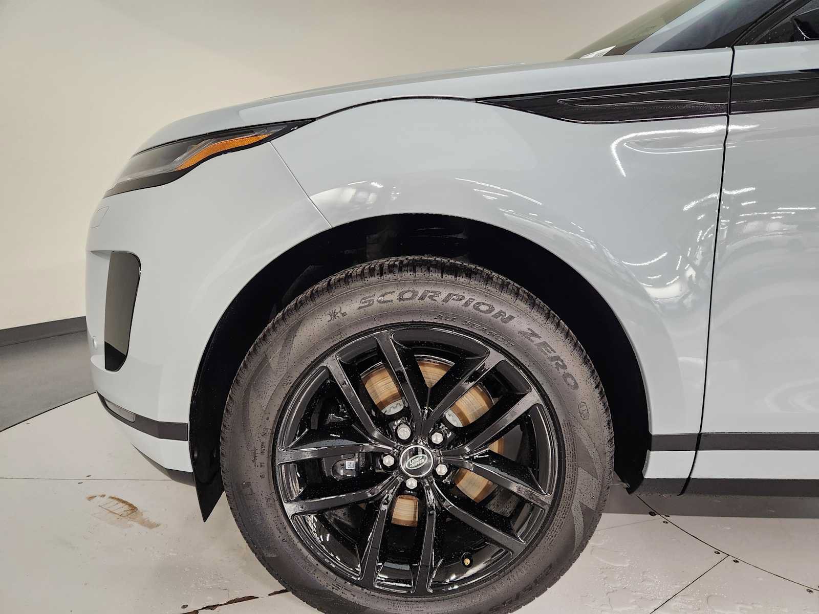 New 2026 Land Rover Range Rover Evoque S AWD/4WD image 18