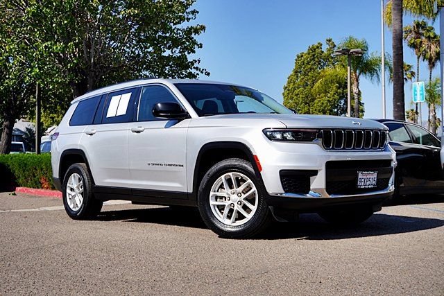 Used 2023 Jeep Grand Cherokee L Laredo RWD image 2