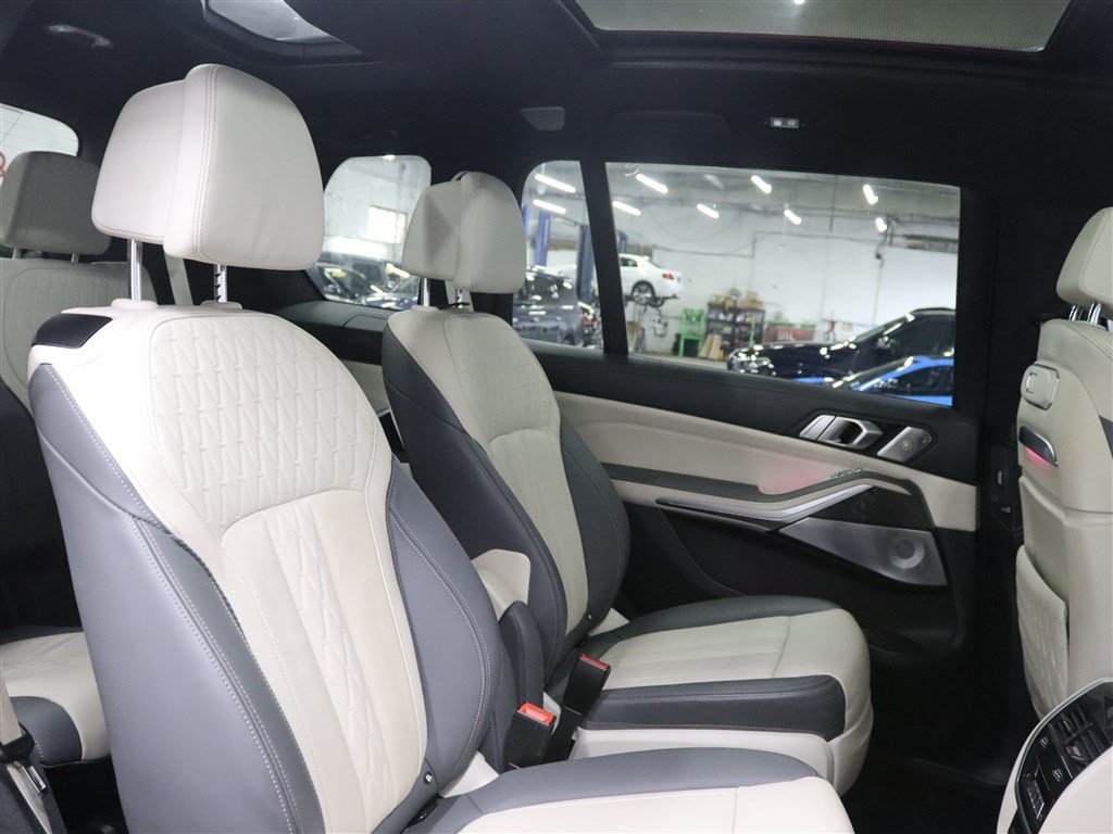Used 2023 BMW X7 M60i w/ Executive Package AWD/4WD image 26