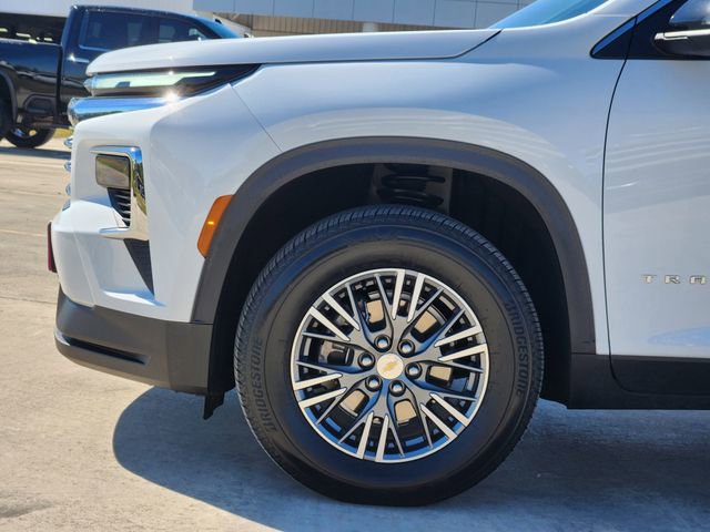 Used 2025 Chevrolet Traverse LT image 9