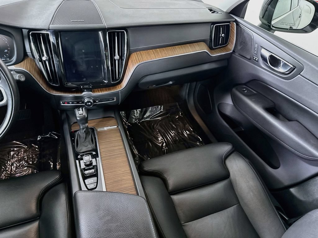Used 2019 Volvo XC60 T5 Inscription w/ Protection Package AWD/4WD image 28