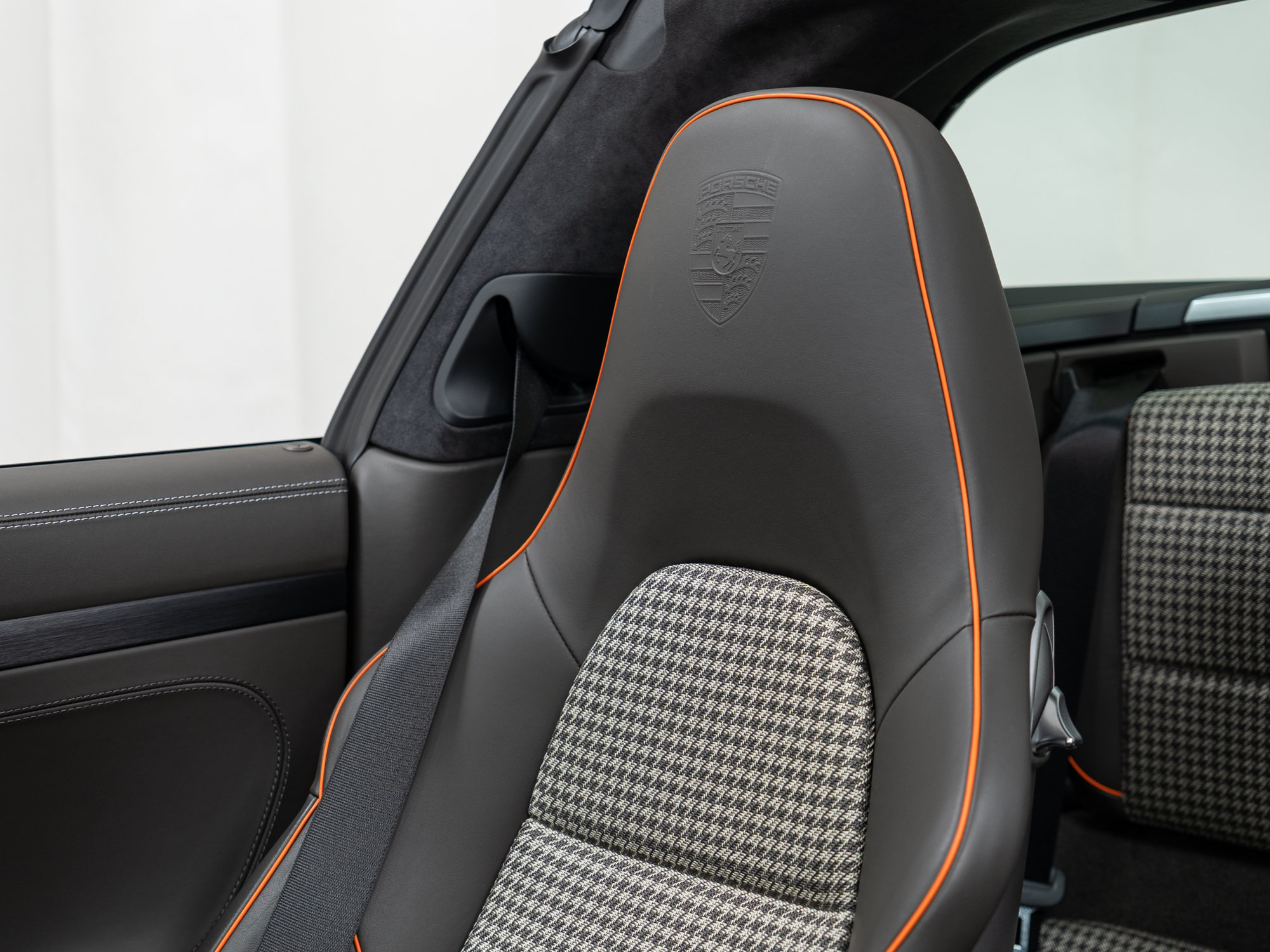 Certified 2018 Porsche 911 Targa 4 GTS AWD/4WD image 22