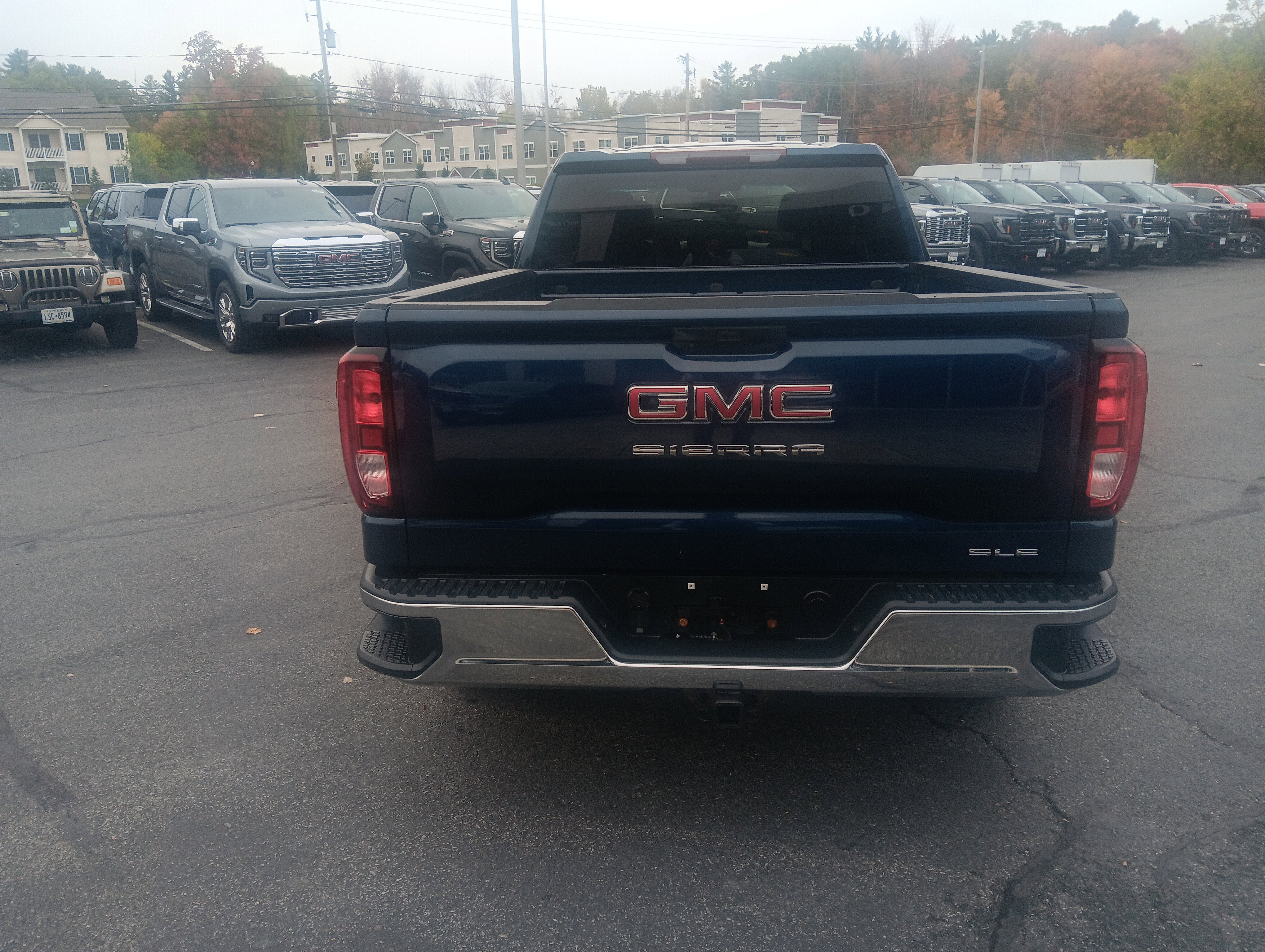 Certified 2020 GMC Sierra 1500 SLE w/ SLE Value Package image 4