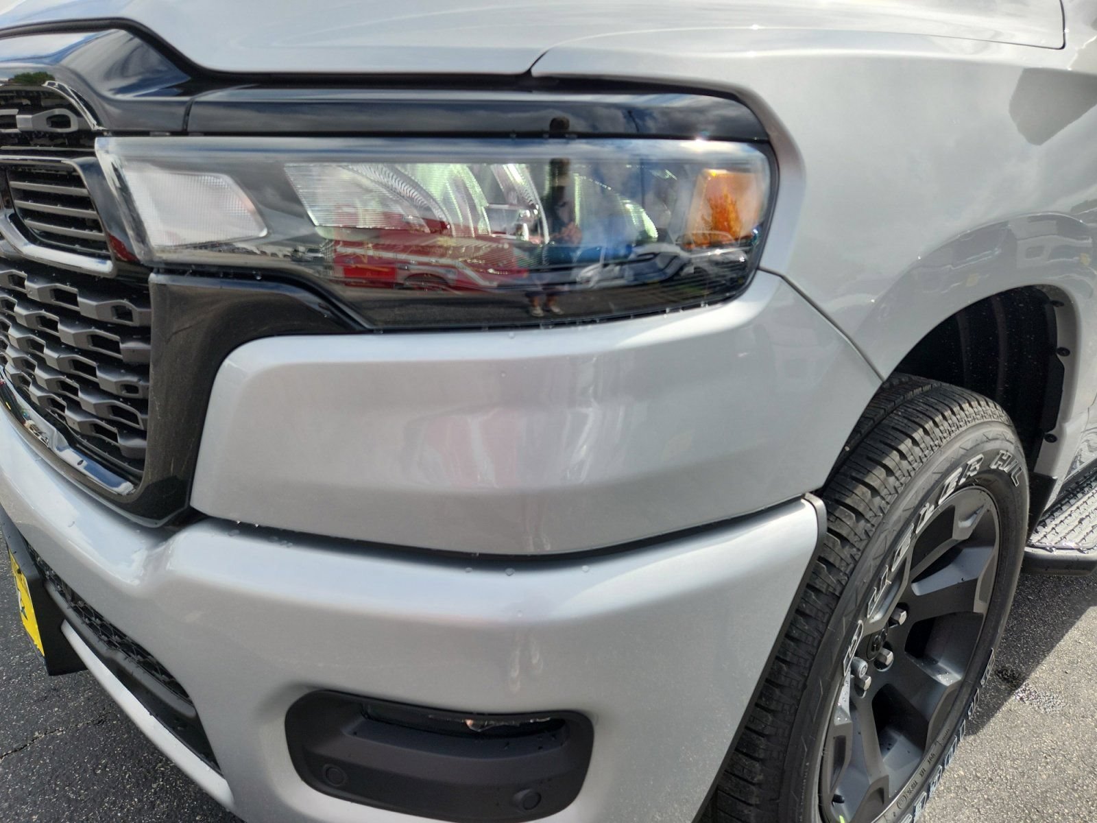 New 2026 RAM 1500 Express AWD/4WD image 9