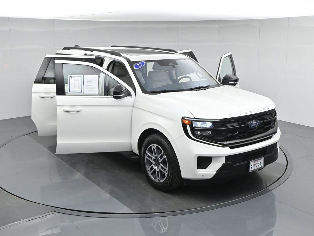 Used 2025 Ford Expedition Max Active image 44