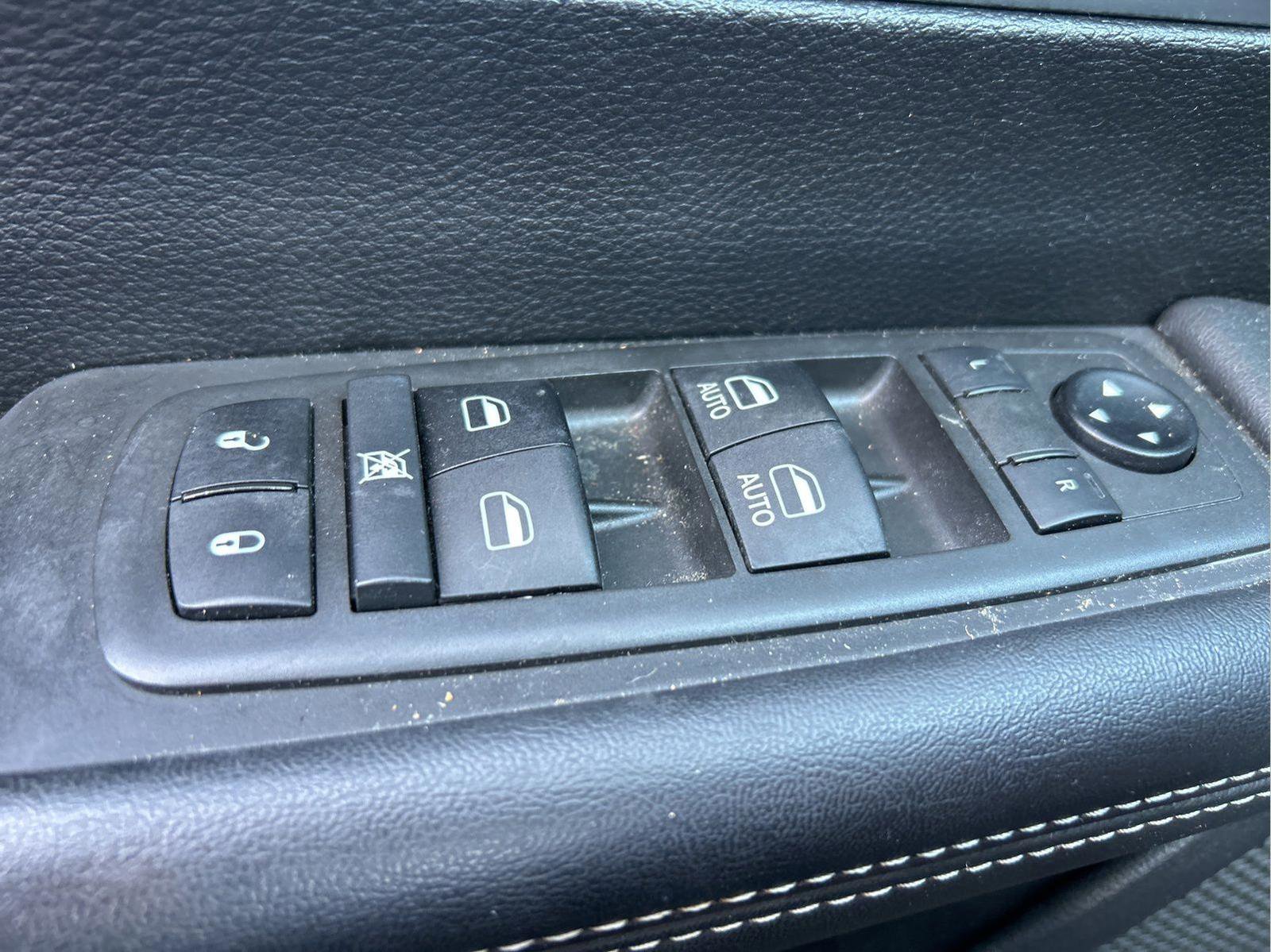 Certified 2021 Chrysler Pacifica Touring-L w/ S Appearance Package image 17