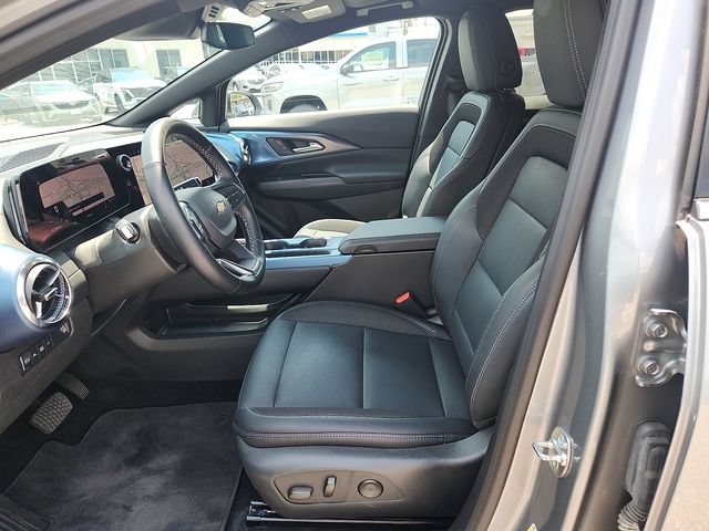 Used 2024 Chevrolet Equinox EV LT FWD image 13