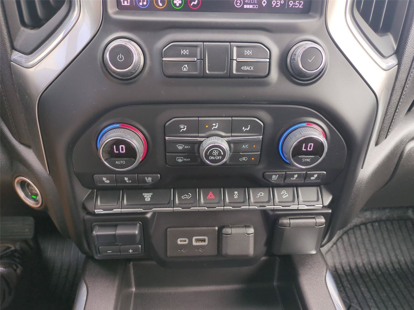 Used 2022 Chevrolet Silverado 2500 LTZ AWD/4WD image 24