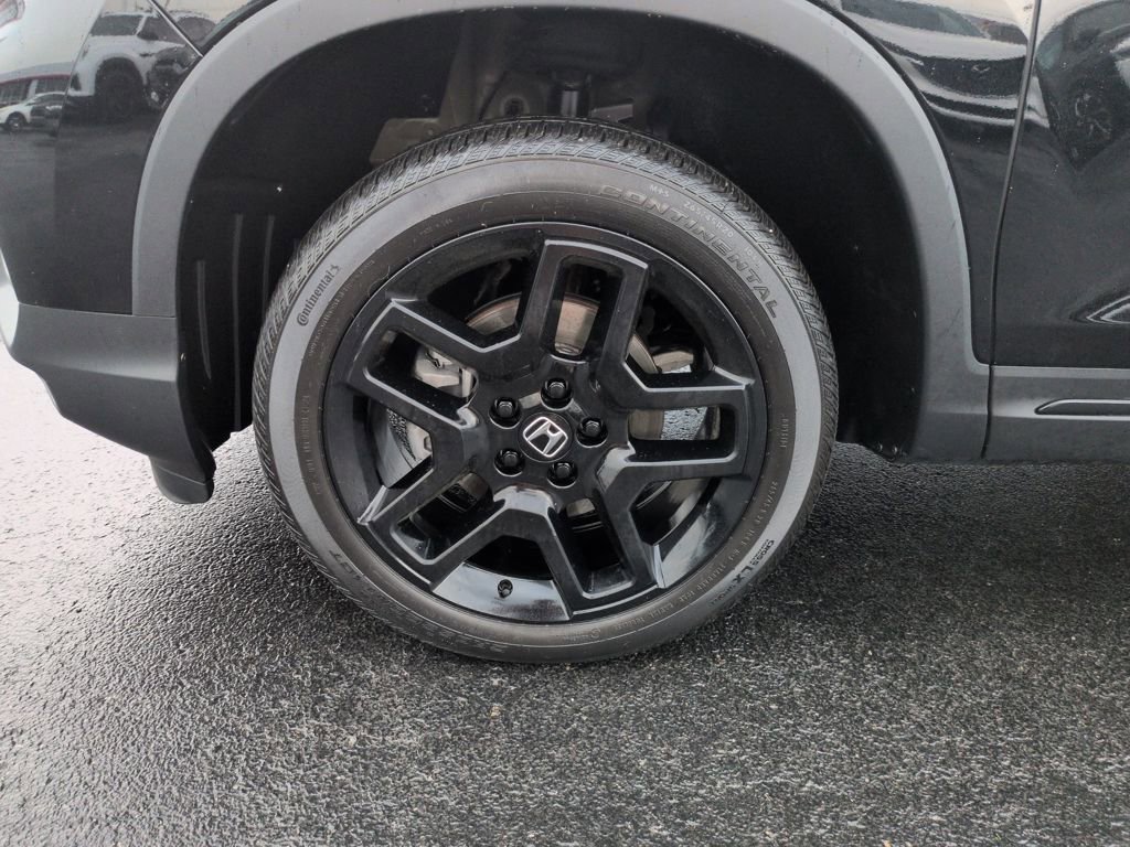 Used 2025 Honda Passport Black Edition image 27