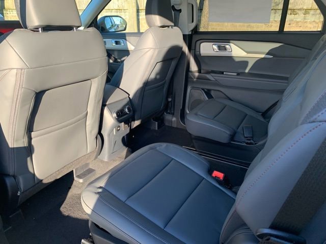 New 2026 Ford Explorer Active w/ Active Comfort Package image 16