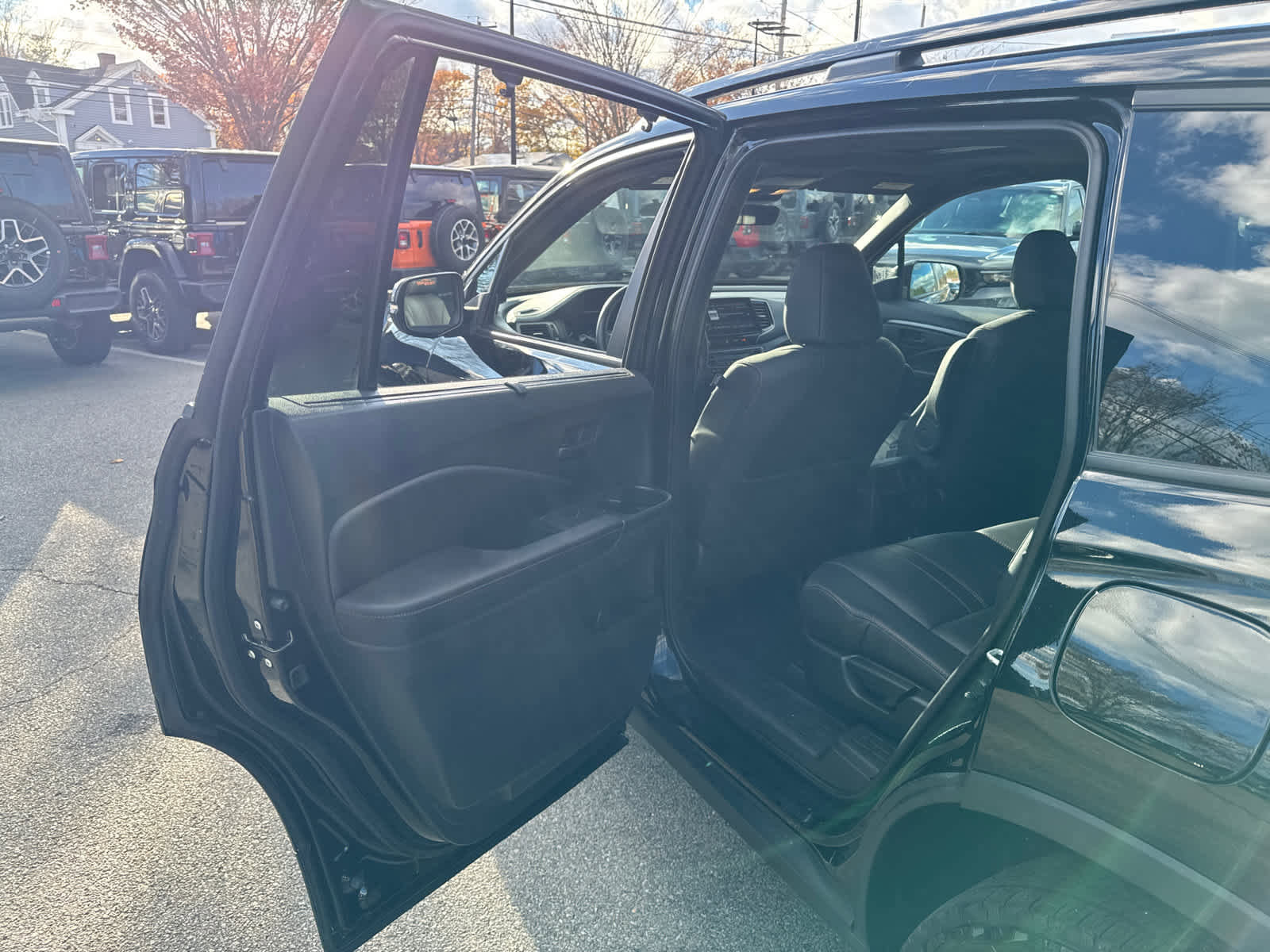 Used 2023 Honda Passport TrailSport image 31