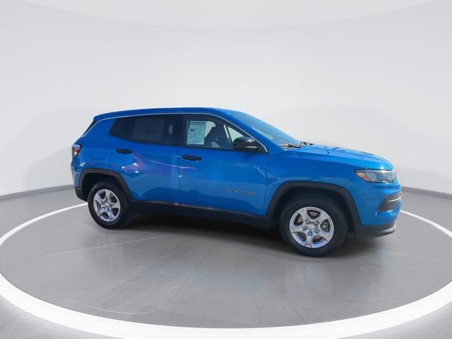 Used 2022 Jeep Compass Sport image 9