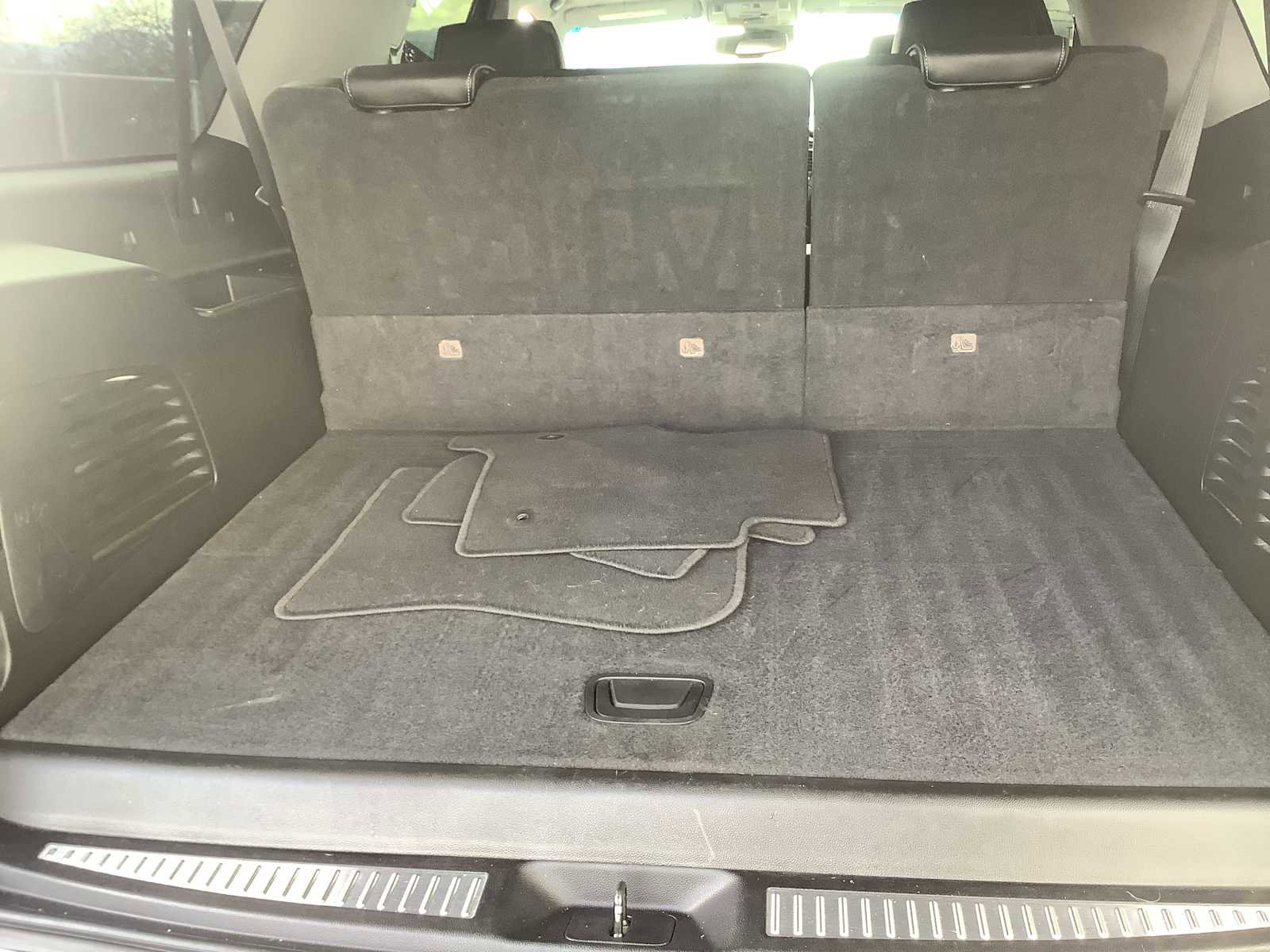 Used 2019 GMC Yukon XL Denali w/ Denali Ultimate Package image 19