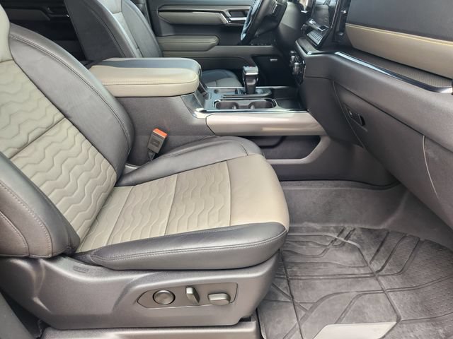 Used 2023 Chevrolet Silverado 1500 ZR2 w/ Technology Package AWD/4WD image 14