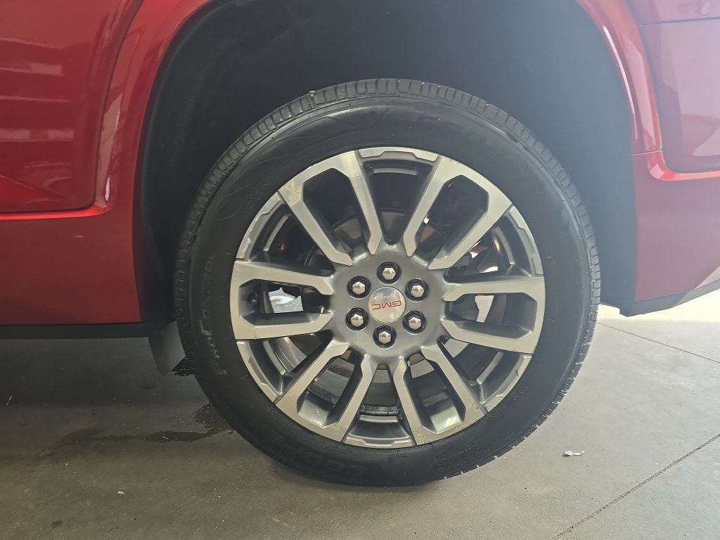 Used 2022 GMC Acadia Denali w/ Denali Ultimate Package AWD/4WD image 35