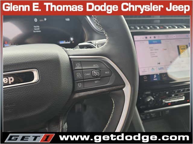 Certified 2023 Jeep Grand Cherokee Limited w/ Luxury Tech Group II RWD image 19