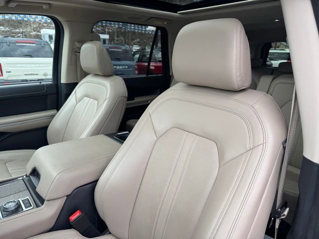Used 2024 Ford Expedition Max Limited image 18
