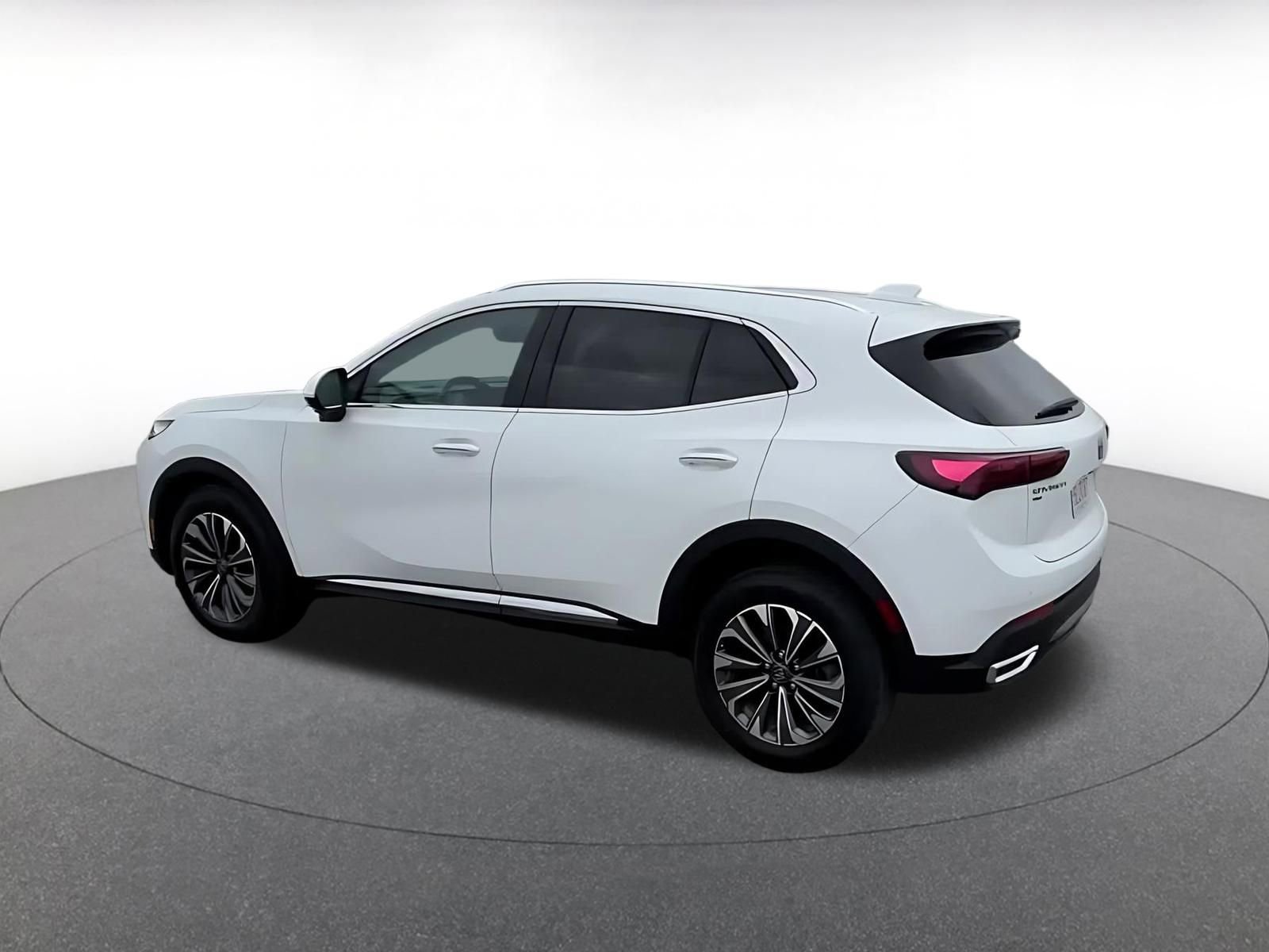 Used 2024 Buick Envision Preferred AWD/4WD image 10