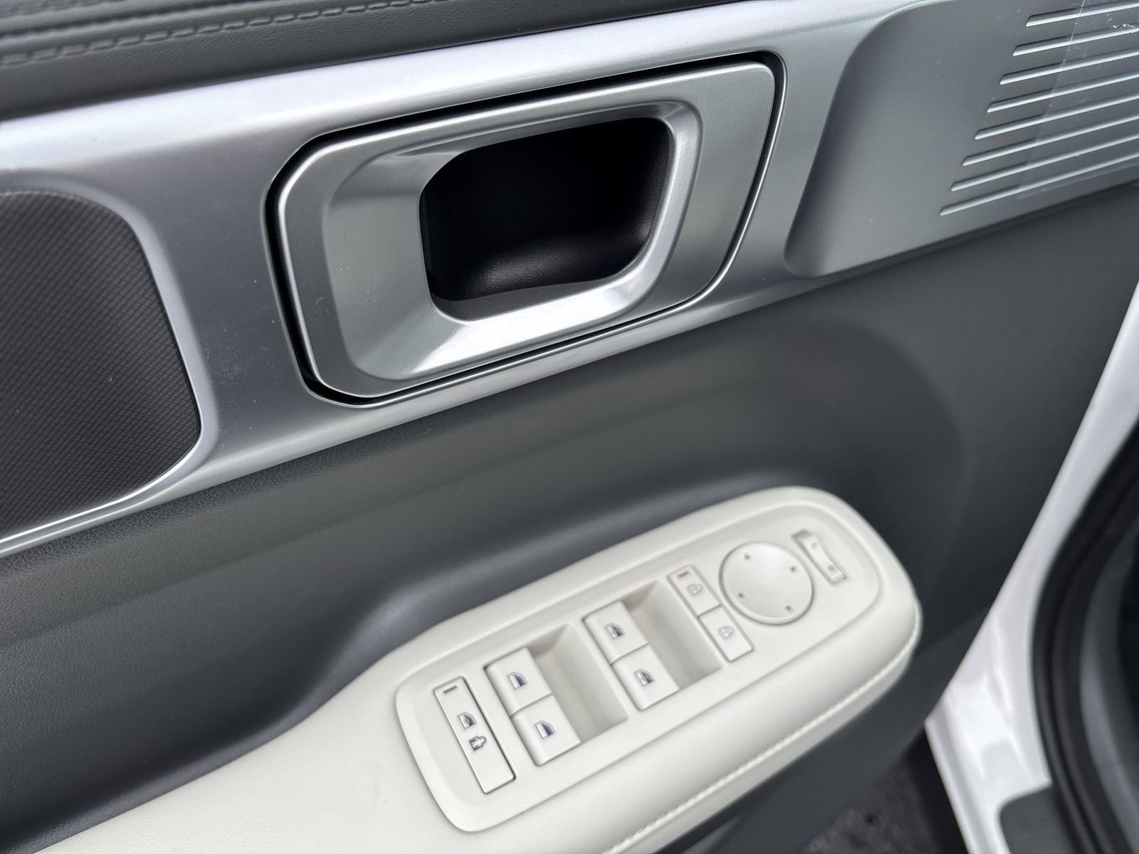 New 2026 Hyundai Santa Fe SEL image 16