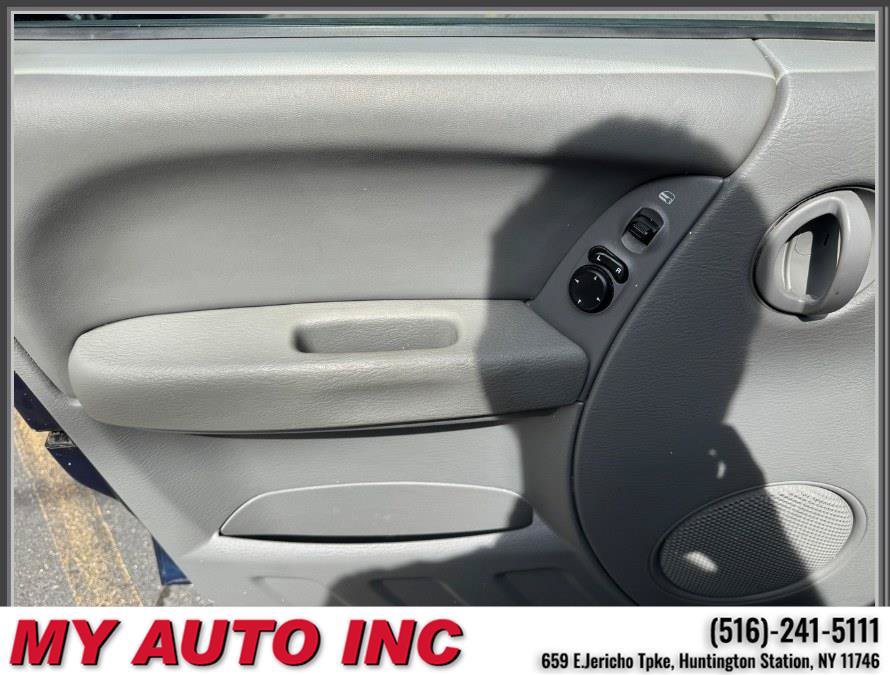 Used 2006 Jeep Liberty Sport w/ Off Road Group AWD/4WD image 21