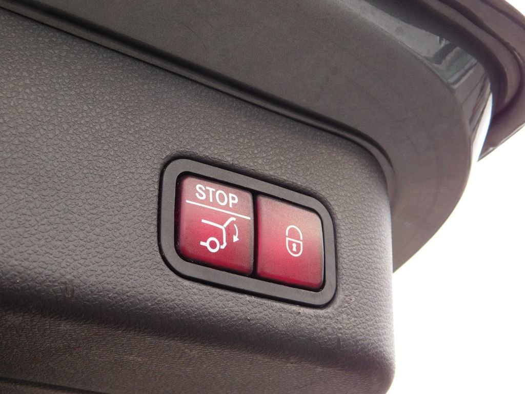 Used 2018 Mercedes-Benz GLE 350 4MATIC image 8