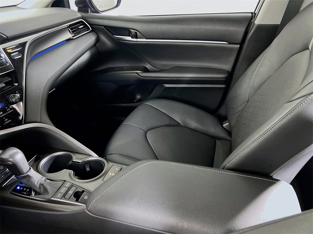 Used 2021 Toyota Camry XSE image 21
