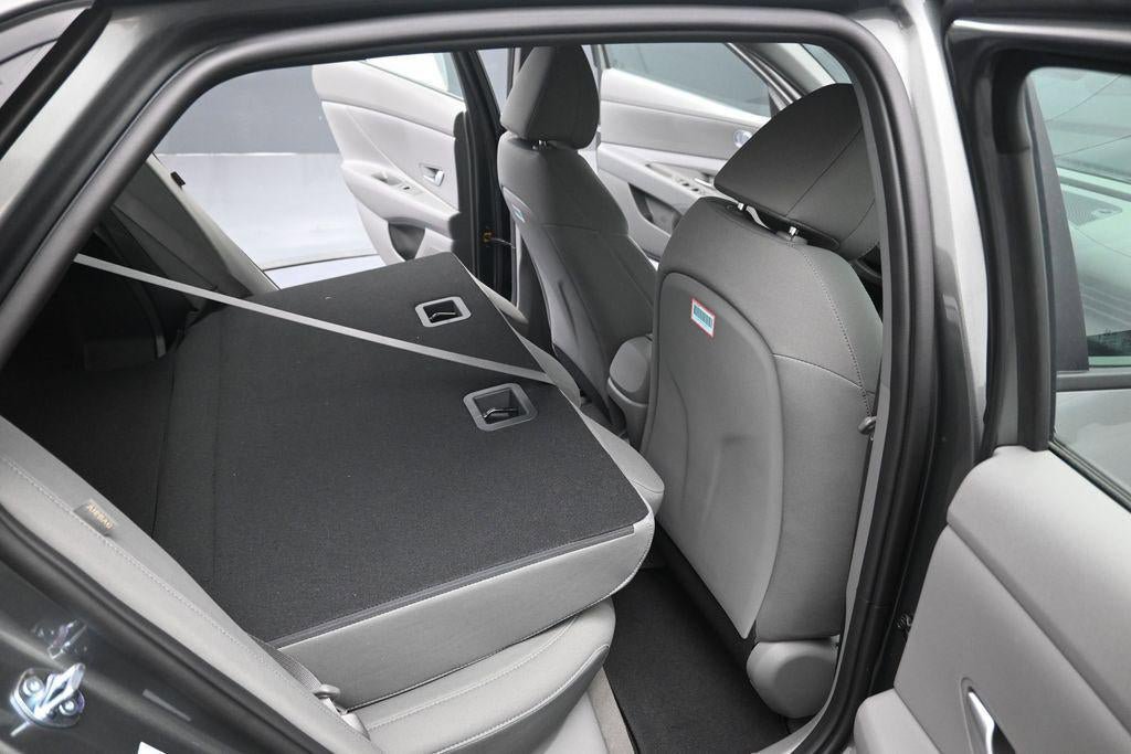 New 2026 Hyundai Elantra SE FWD image 28