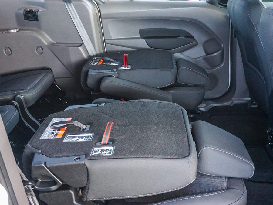 Used 2022 Ford Transit Connect XLT FWD image 13