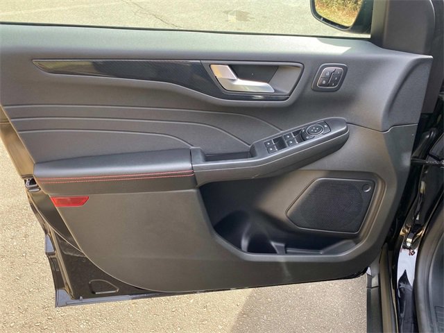 Used 2023 Ford Escape ST-Line Elite image 12