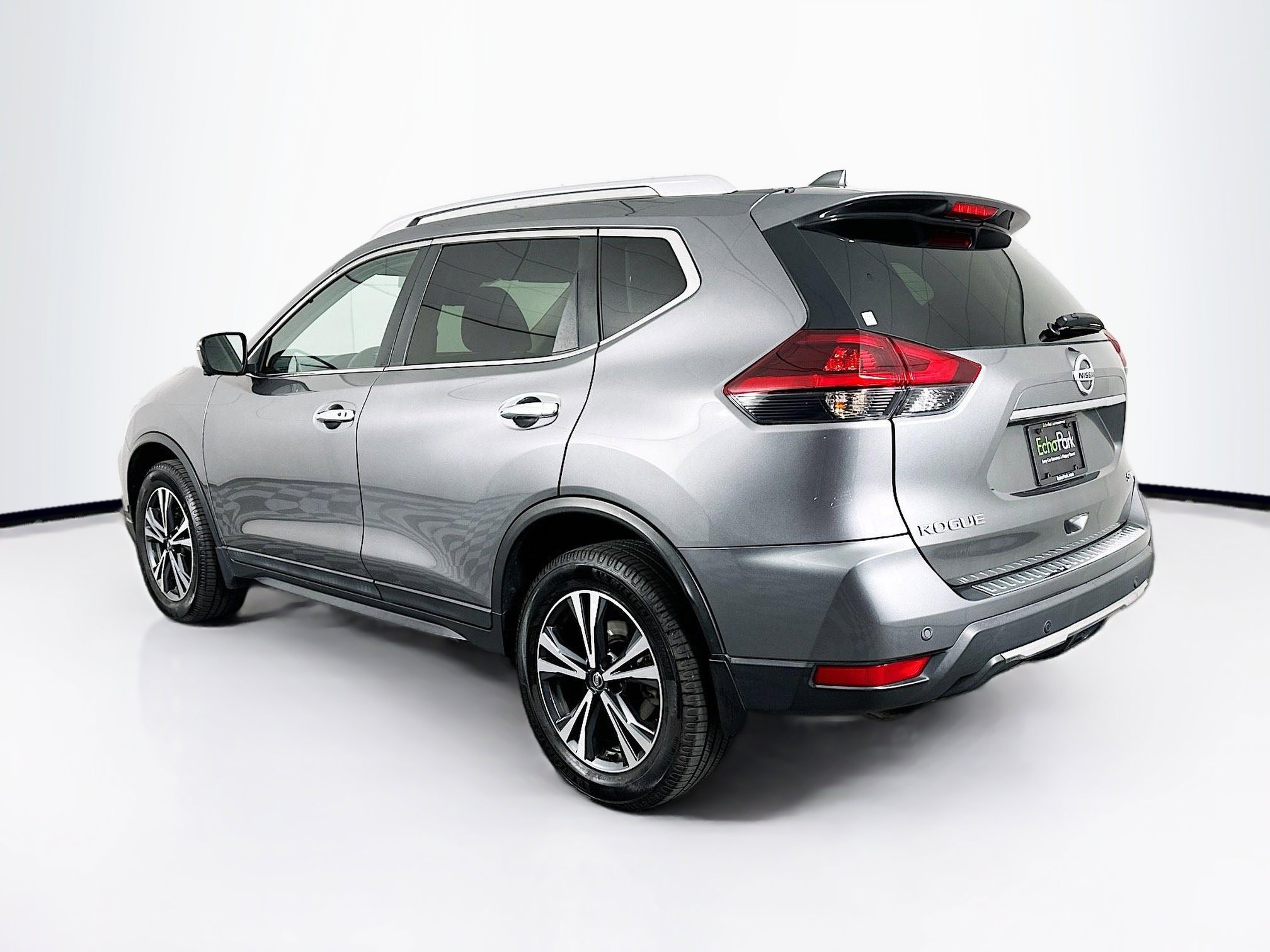 Used 2019 Nissan Rogue SV w/ Premium Package AWD/4WD image 5