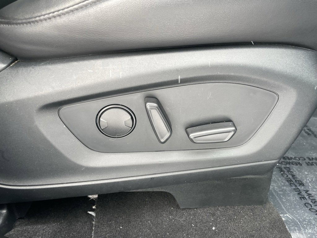 Used 2023 Ford Explorer XLT w/ Equipment Group 202A image 57