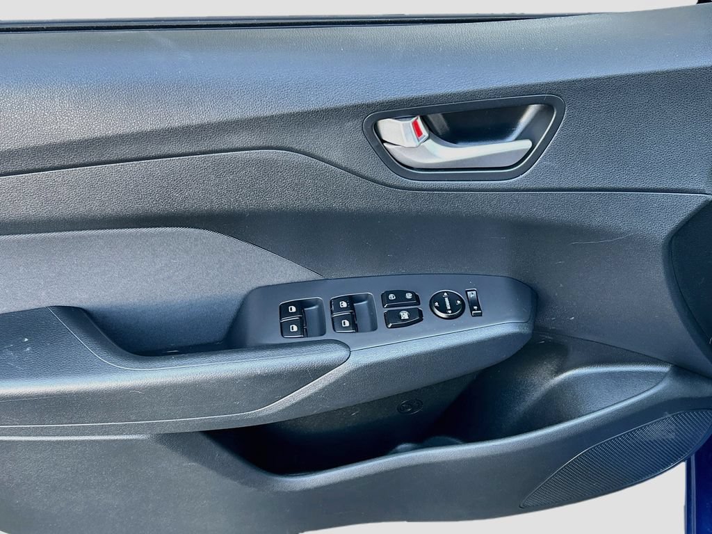 Used 2018 Hyundai Accent SE FWD image 17