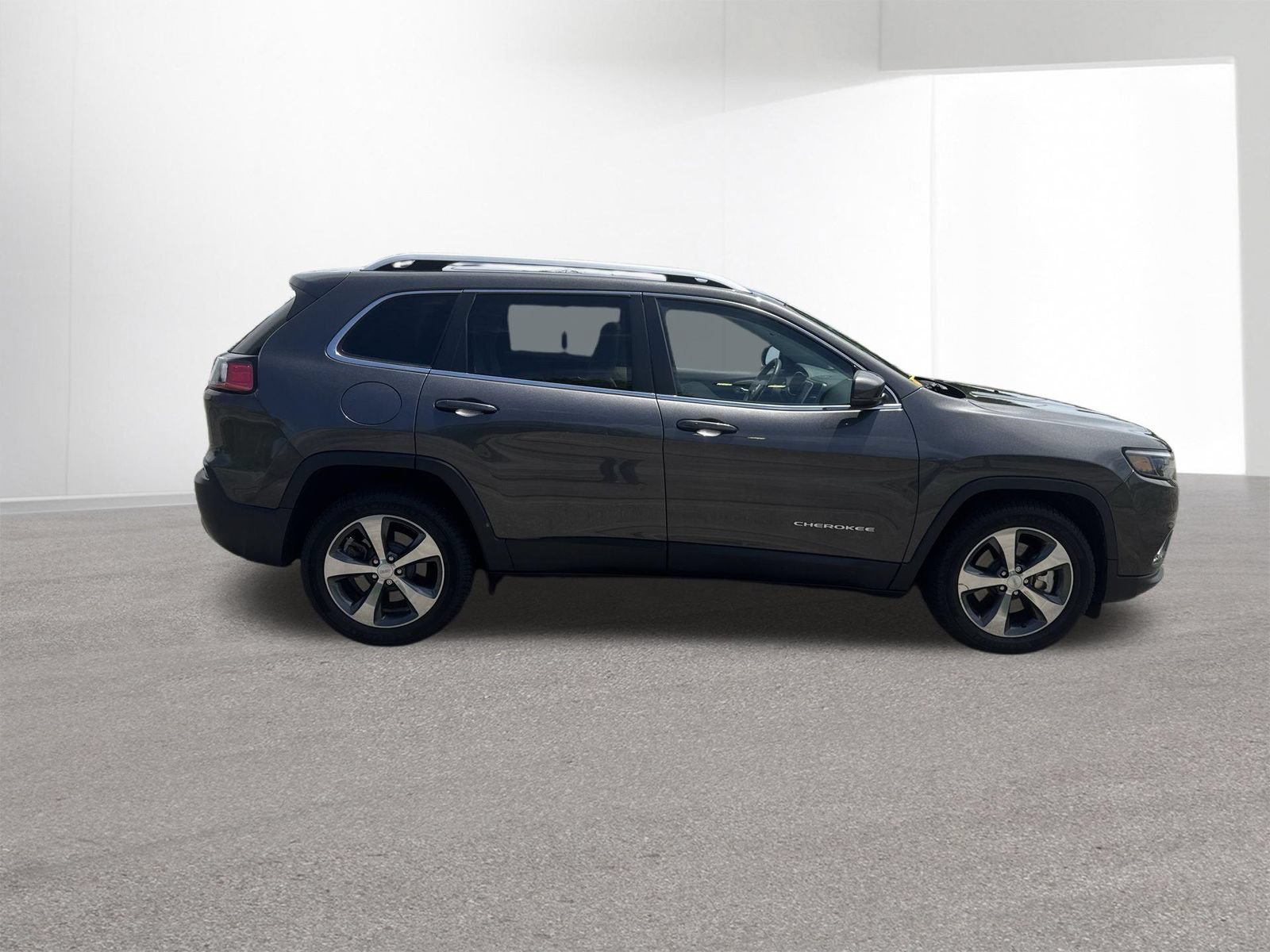 Used 2019 Jeep Cherokee Limited w/ Luxury Group FWD image 29