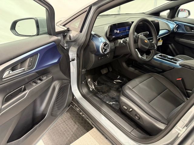 New 2026 Chevrolet Equinox EV LT AWD/4WD image 30