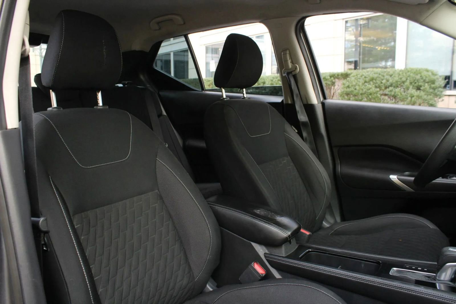 Used 2021 Nissan Kicks SV image 28