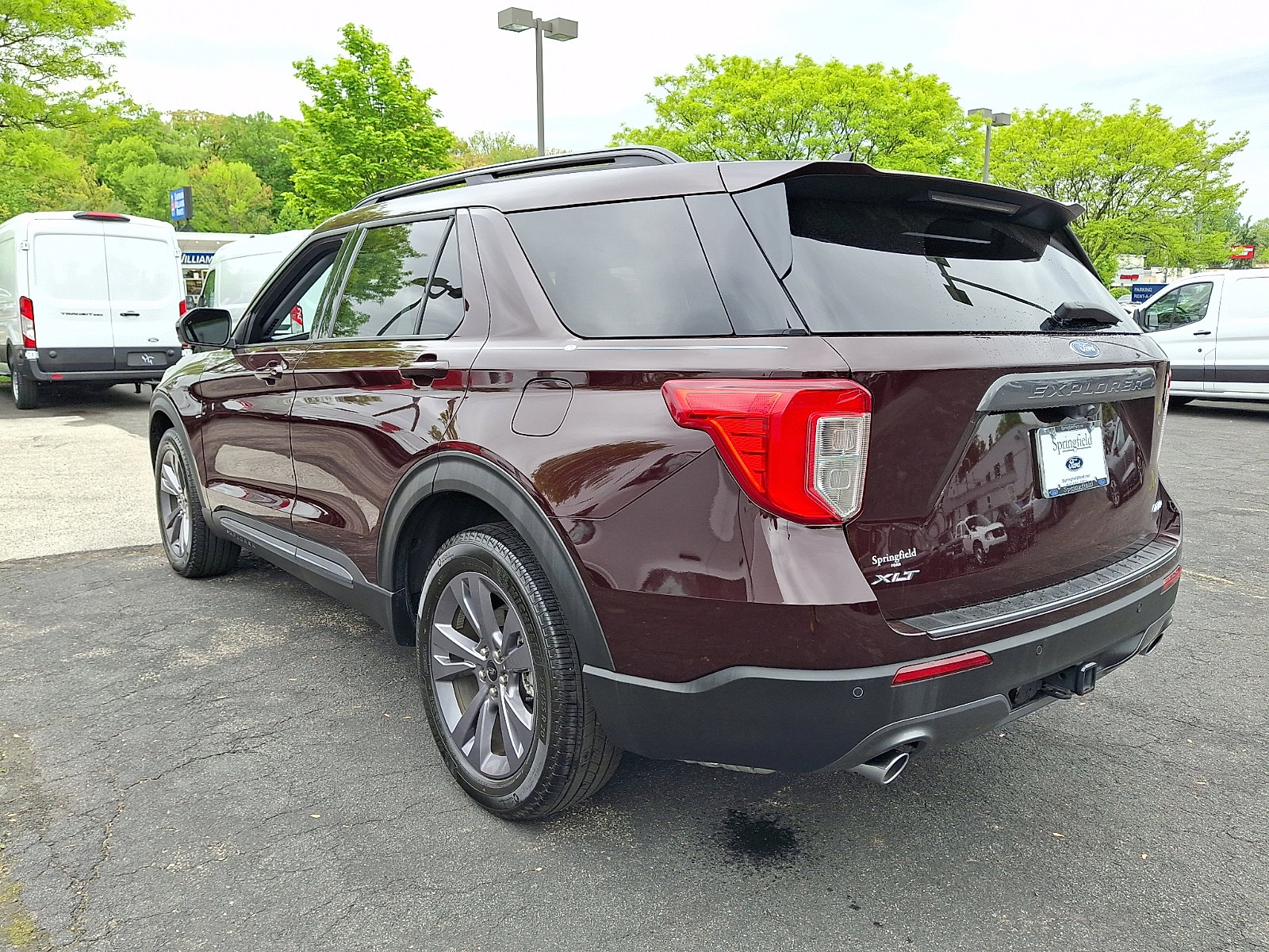 Certified 2022 Ford Explorer XLT w/ Equipment Group 202A AWD/4WD image 4