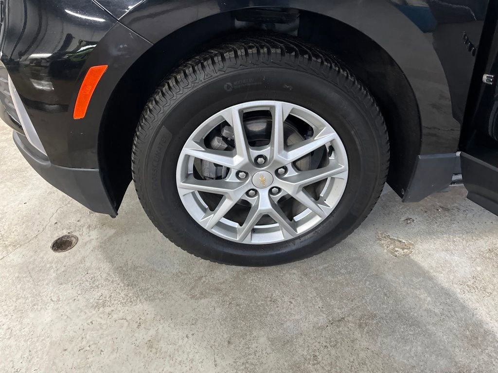 Used 2024 Chevrolet Equinox LT w/ Driver Convenience Package AWD/4WD image 24