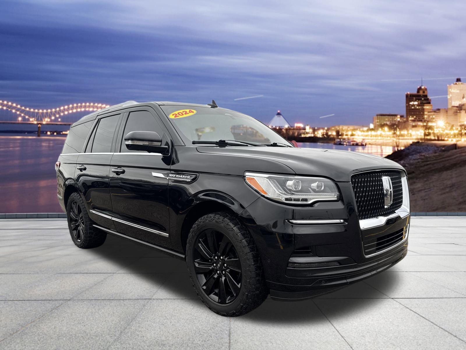 Used 2024 Lincoln Navigator Reserve image 4