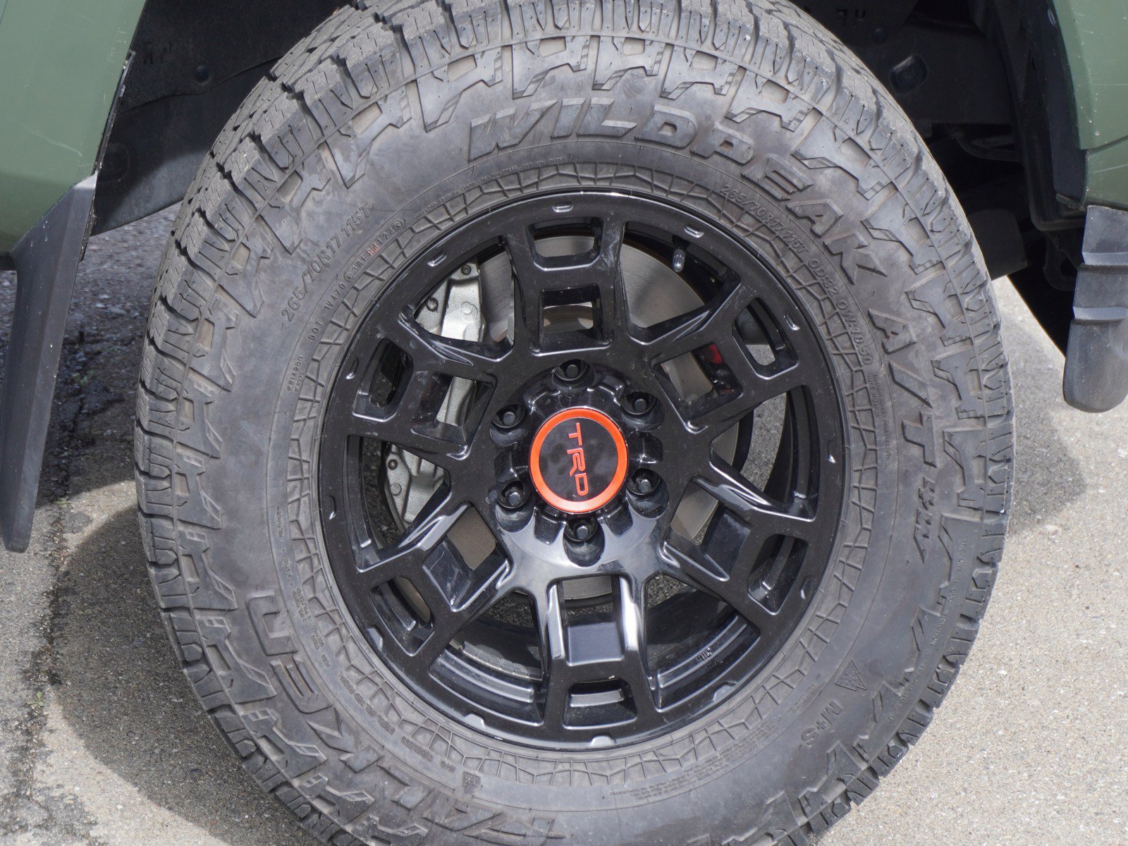 Used 2021 Toyota Tacoma TRD Sport w/ TRD Premium Sport Package image 7