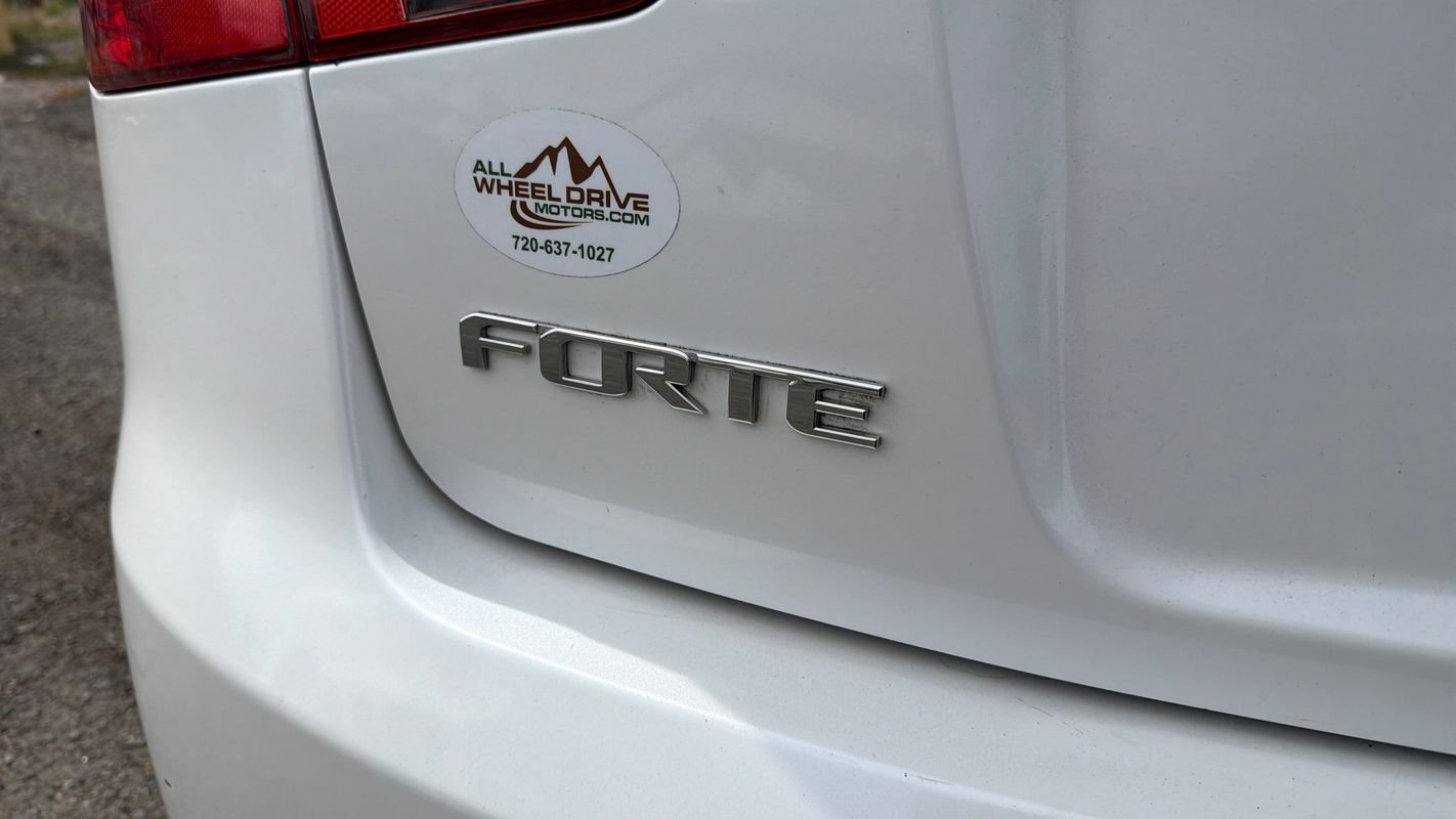 Used 2012 Kia Forte EX FWD image 22
