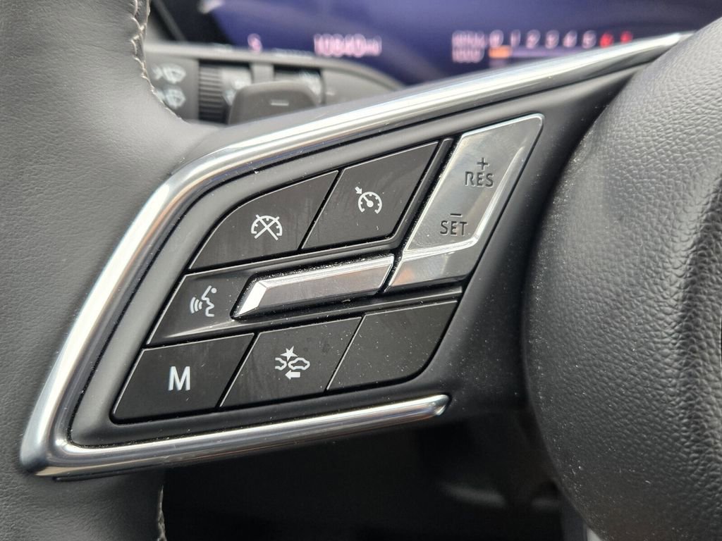 Used 2024 Buick Envision Avenir image 22